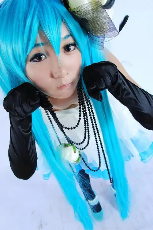 初音山茶花 清纯小美女角色扮演