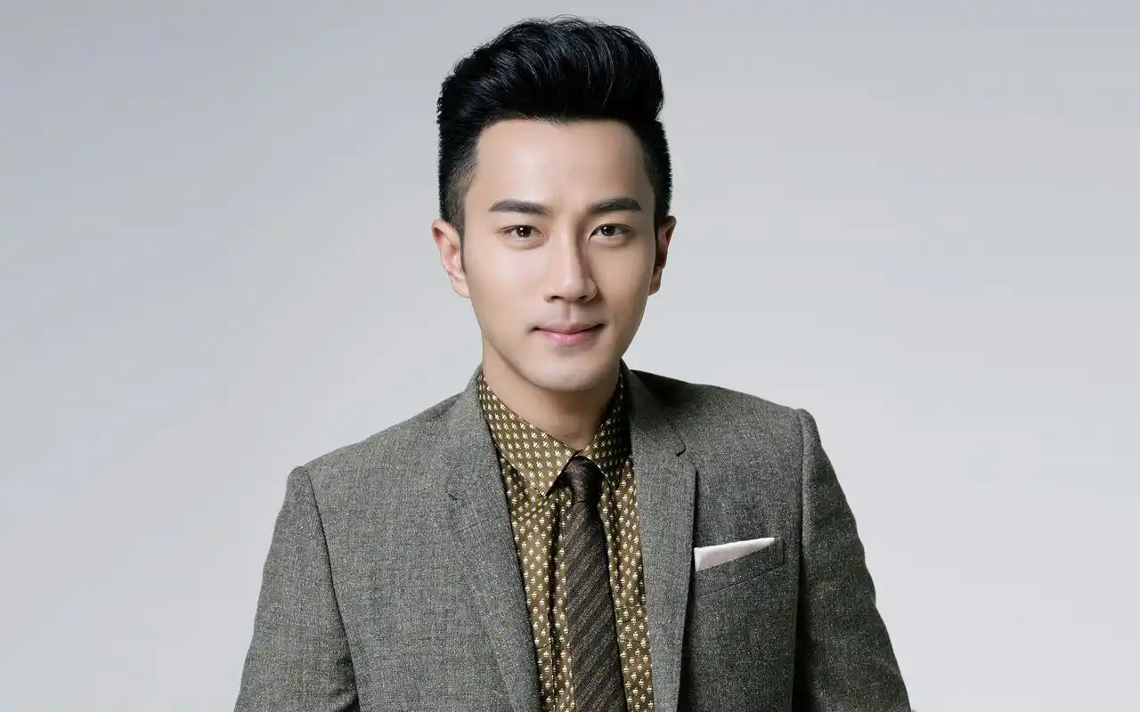 帅哥刘恺威高清壁纸桌面高清大图预览1920x1200_港台明星下载_美桌网