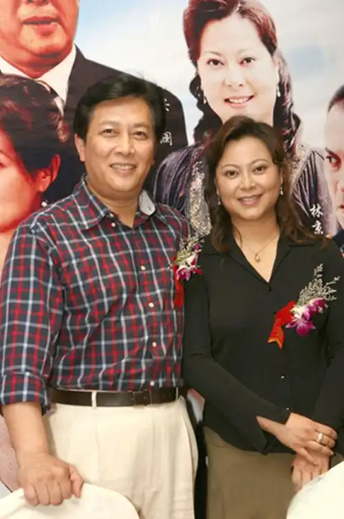 回顾唐国强的女儿唐莉我的早逝母亲我的再婚父亲我带泪的亲情