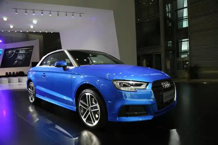 奥迪a3 cabriolet,35万级别敞篷跑车,车展实拍!