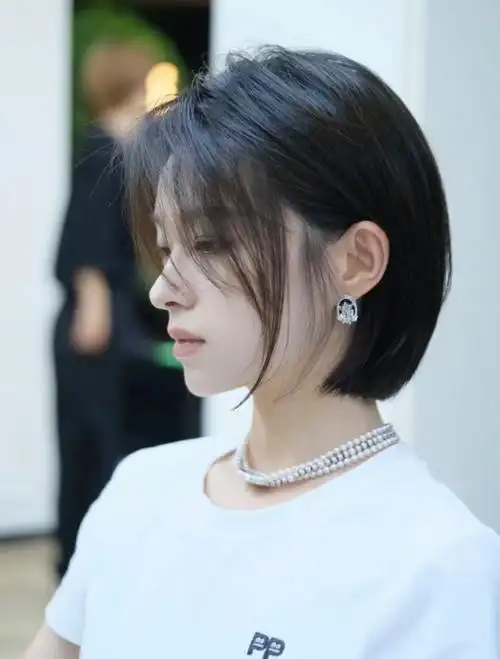 如何设计高级感短发 #原创精剪 #柔顺直发 #简单又好看的发型