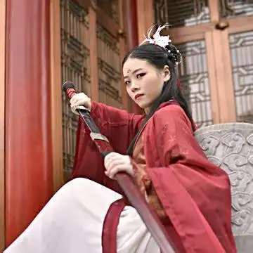 霸气红衣女子带剑头像,唯美古风女子真人头像_古风头像_中国古风图片