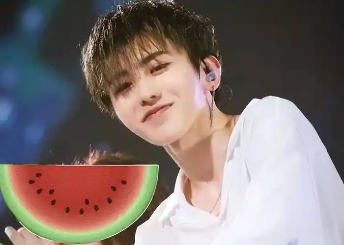 蔡徐坤在筹备演唱会期间,在朝阳区某ktv,经朋友介绍与c姓女生相识