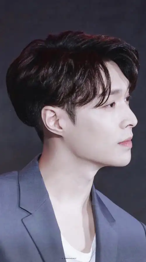 如何评价张艺兴的侧颜