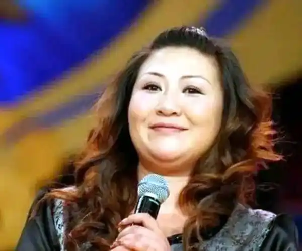 与最穷郭德纲离婚,丢弃郭麒麟远走日本,无情的胡中惠如今怎样了 - it6