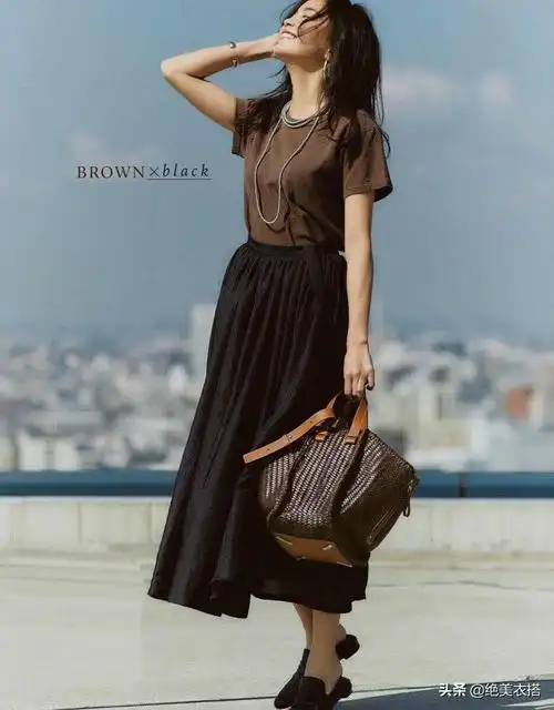 浅咖啡色(浅咖啡色标准图片)