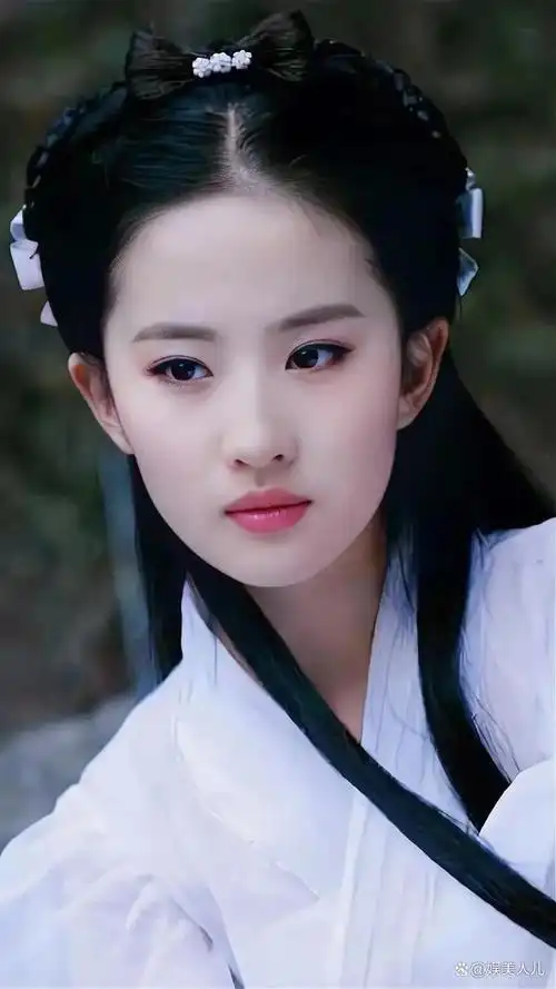 还记得《神雕侠侣》里刘亦菲的小龙女吗?从此便爱上神仙姐姐