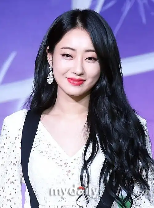 韩国女歌手朴景丽首尔举行个人单曲showcase