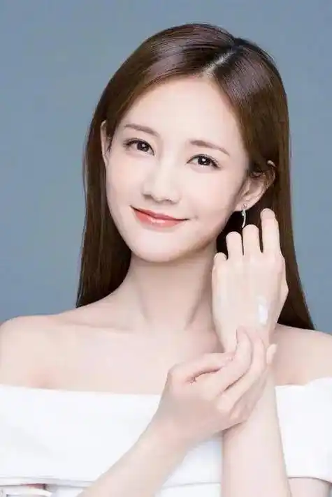 李一桐实力演员的多面魅力