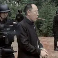 倪大红抽雪茄头像_微信头像图片大全