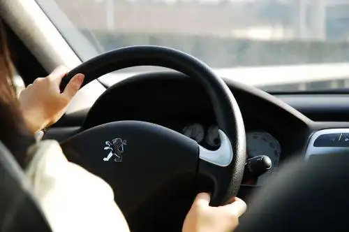 通知谷雨来啦神汽在线雨天开车注意事项也来啦