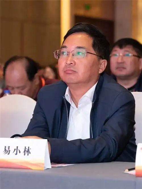 湖南省住房和城乡建设厅党组成员/副厅长易小林