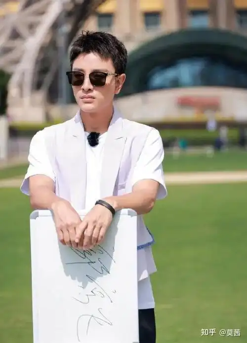 这一次,39岁的贾乃亮,或许不再被世界所宽容