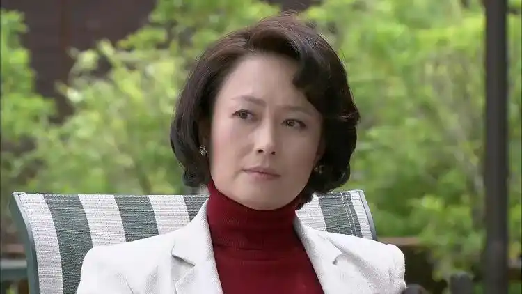 周丽萍拉不下面子,叫方浩去接娜娜和杨顺回来,真是为难方浩了