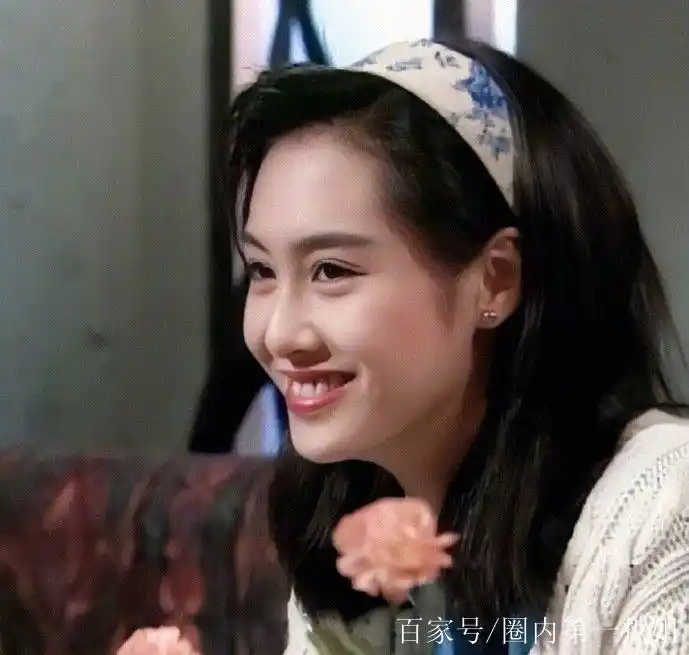 朱茵年轻的时候真美,感觉那个年代的气质是现在的明星无法超越的