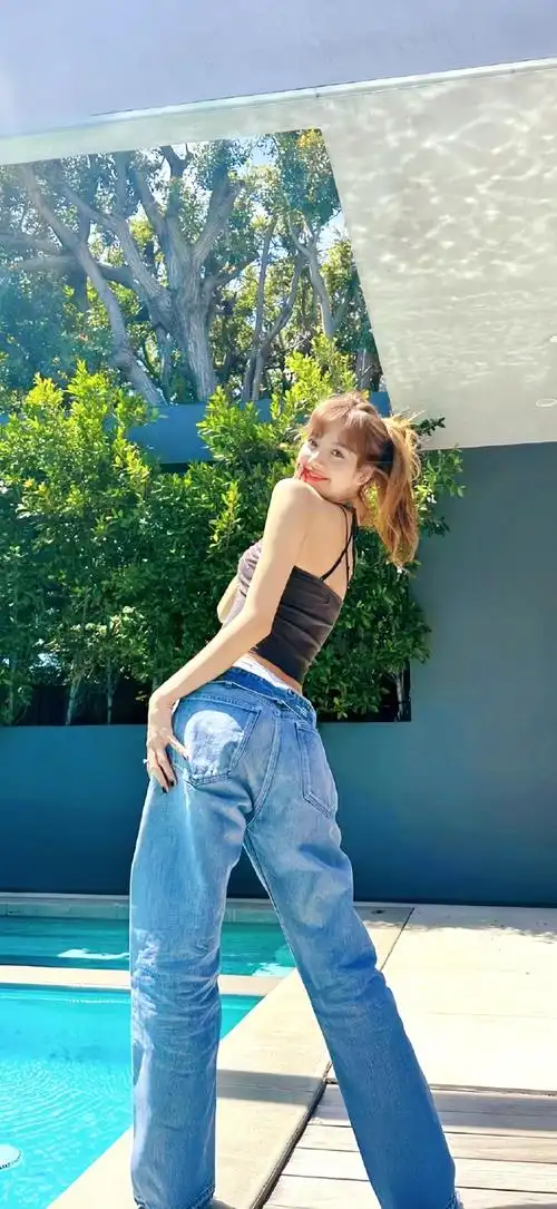 分享lisa绝美壁纸94#lisa