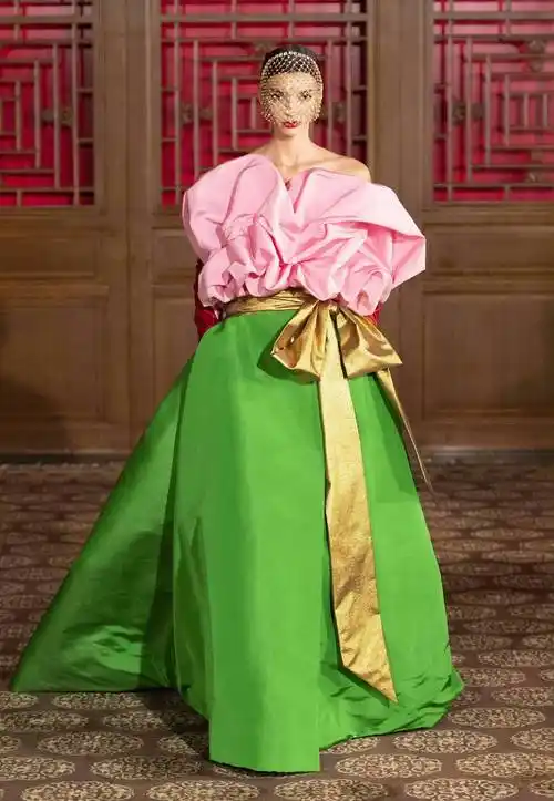 40岁的孙俪30岁的杨紫都因为这个男人变时髦了