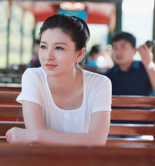 沈眉庄斓曦当红时嫁音乐人程翔生一子结婚十年越活越美丽