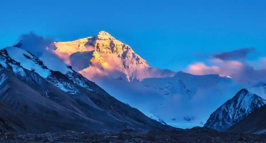 世界上最高的山是什么山世界上最高的山是什么山不是珠穆朗玛峰