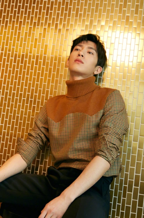 有种"欺骗感情"叫井柏然的毛衣,一秒就变成衬衫,这是啥操作?