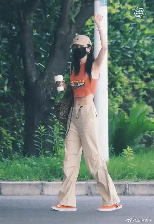 午间话题##女明星夏日穿搭教科书