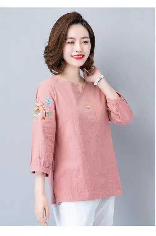 雅鹿棉麻七分袖t恤女2021春夏新款宽松大码风刺绣v领上衣妈妈装潮