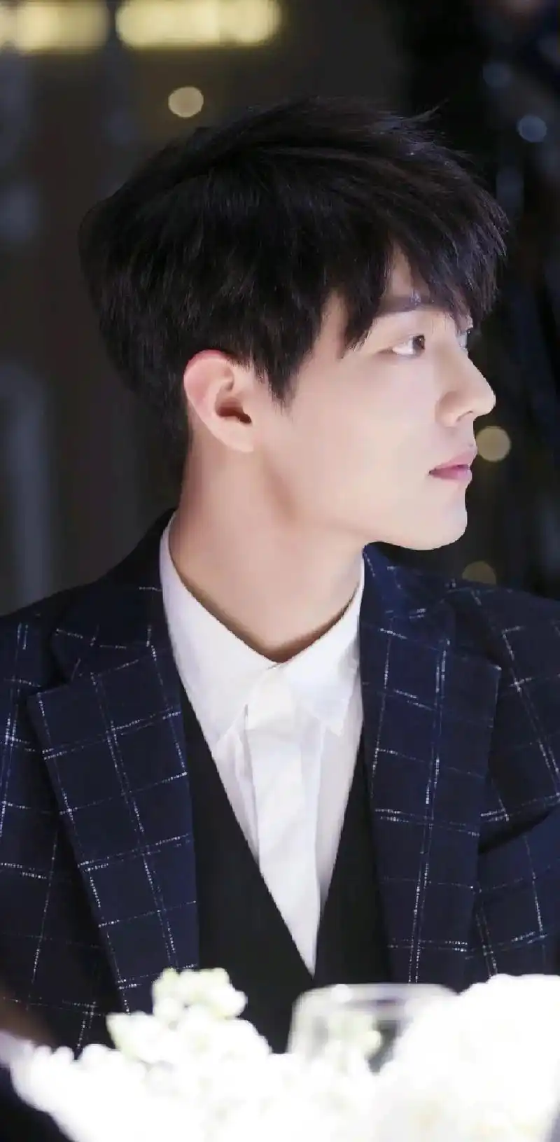 你,是我光想想都会偷着乐的人#肖战 #肖战的小飞侠 #向世界 - 抖音