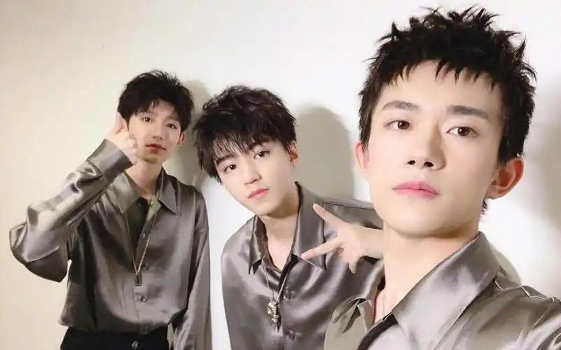 被疑歌艺不佳,被争议舞蹈力度不够,tfboys师弟丁程鑫18岁大变样