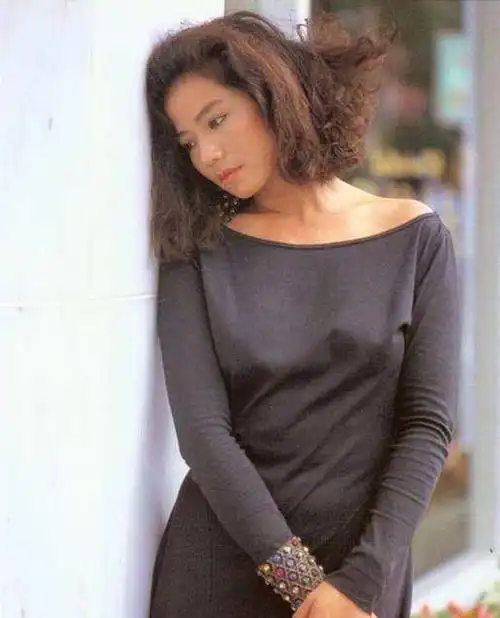 1980年代女星钟楚红罕见生活老照片