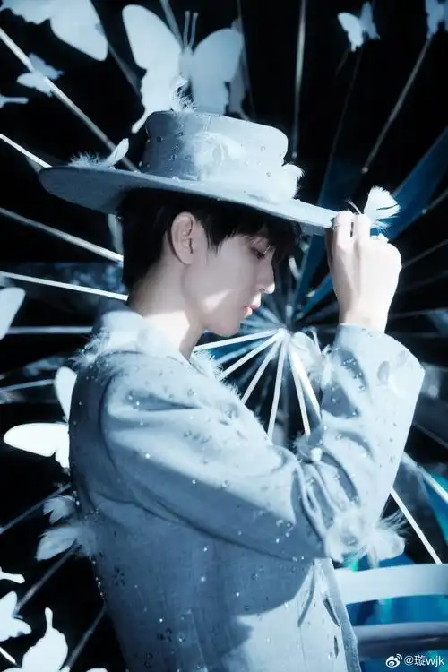 王俊凯跨年舞台花了很多精力##王俊凯电影刺猬##王俊凯江苏卫视磕年