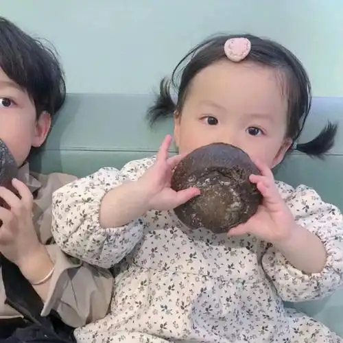 最火可爱萌娃情侣