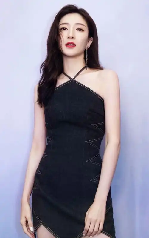 江疏影高清俏丽美照,娇媚可人!