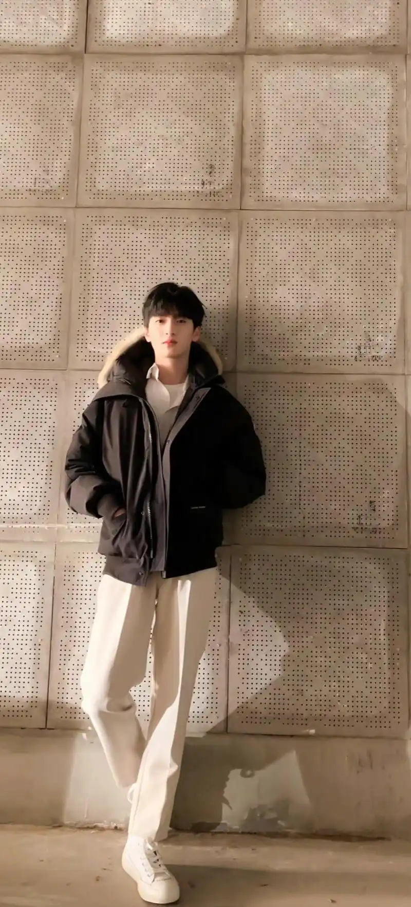 严浩翔图片:酷酷的感觉好帅啊