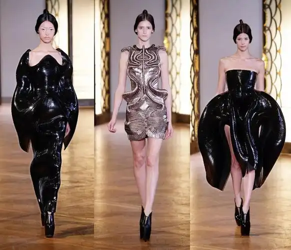 寒假课免费上 3d打印时装女王范·荷本10年间21场发布会1500张高清