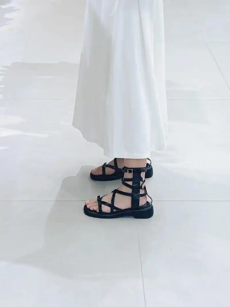 78罗马绑带凉鞋!出门被刘亦菲们追着链接93 罗马绑 - 抖音