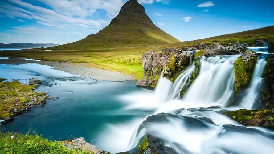 大自然壮观瀑布风景桌面壁纸
