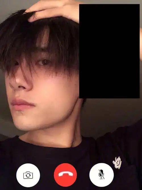 易烊千玺女友必备