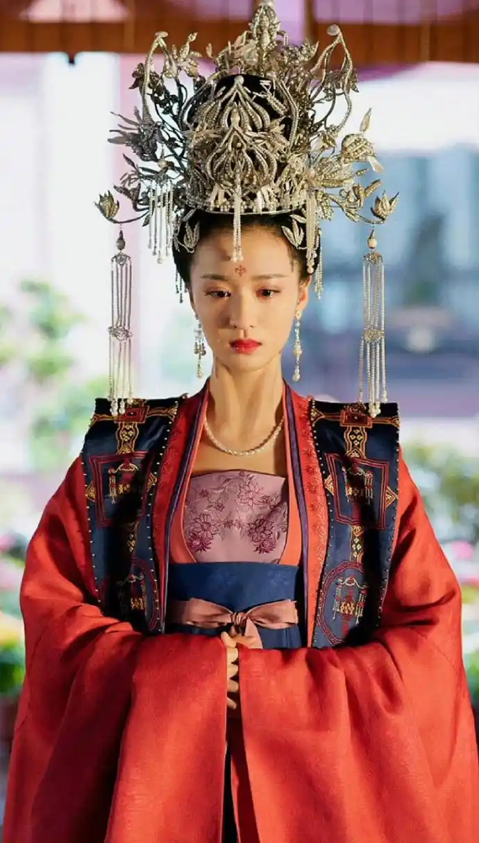 王楚然古装造型极美