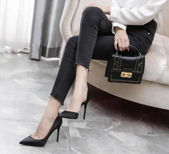 当丝绸遇见高跟鞋低调奢华又不乏高贵气质你就是女王