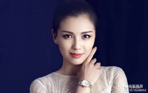 脸型则以椭圆形和鹅蛋形为最美,因此,颧骨的高低以从侧面看去颧颊部