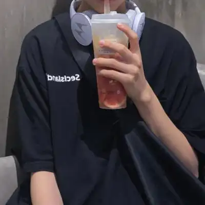 特别帅特别拽的ins风帅气男生头像很有范令人怦然心动的男生头像