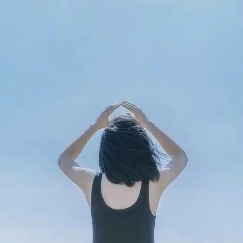 小清新短发背影by朕真帅啊短发背影图片女生唯美图片大全集短发的背影