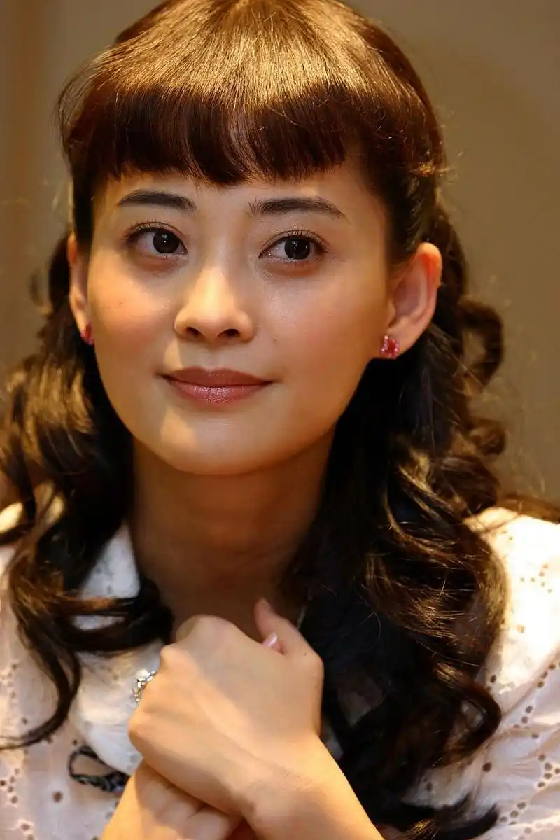 这是梅婷出道以来,最好看的一张照片.