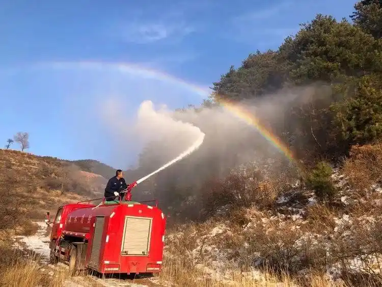 沁源县打造冰雪防火隔离带筑牢森林防火安全屏障