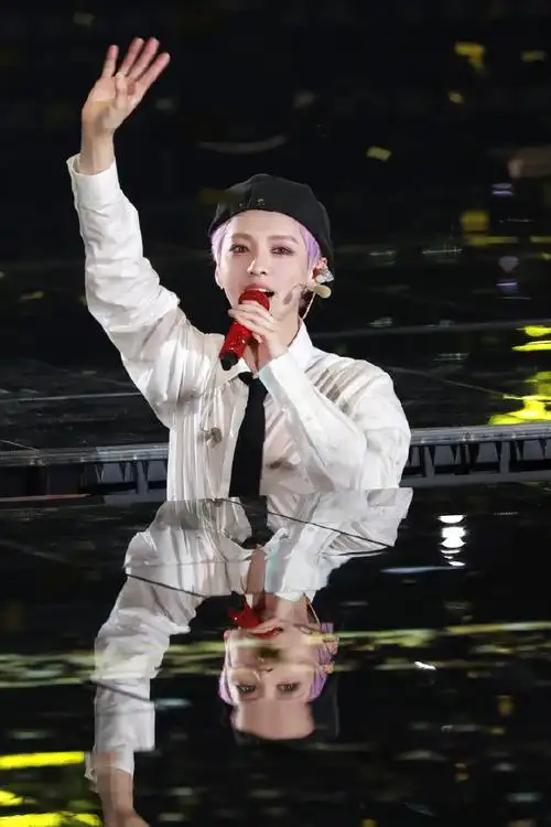 黄子韬只承认鹿晗比自己帅