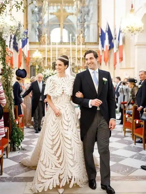 找到了法国皇室婚纱75oscardelarenta