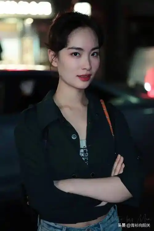 《平行时空遇见你》,在秦岚与刘以豪创作的偶像剧《你是我时光的秘密