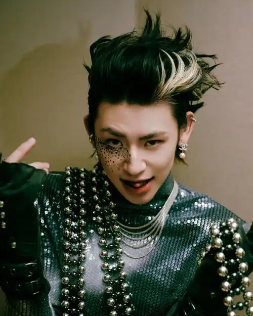 小鬼-王琳凯lilghost工作室