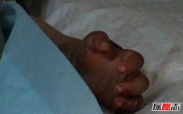 燕志云丢了工作,就拿丽丽出气.