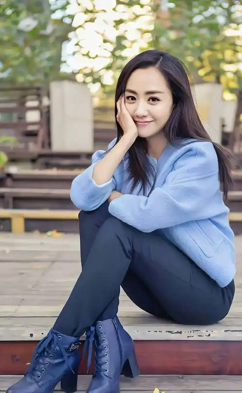 四十岁的杨蓉越活越年轻,越来越像二十岁的小姑娘,爱了!